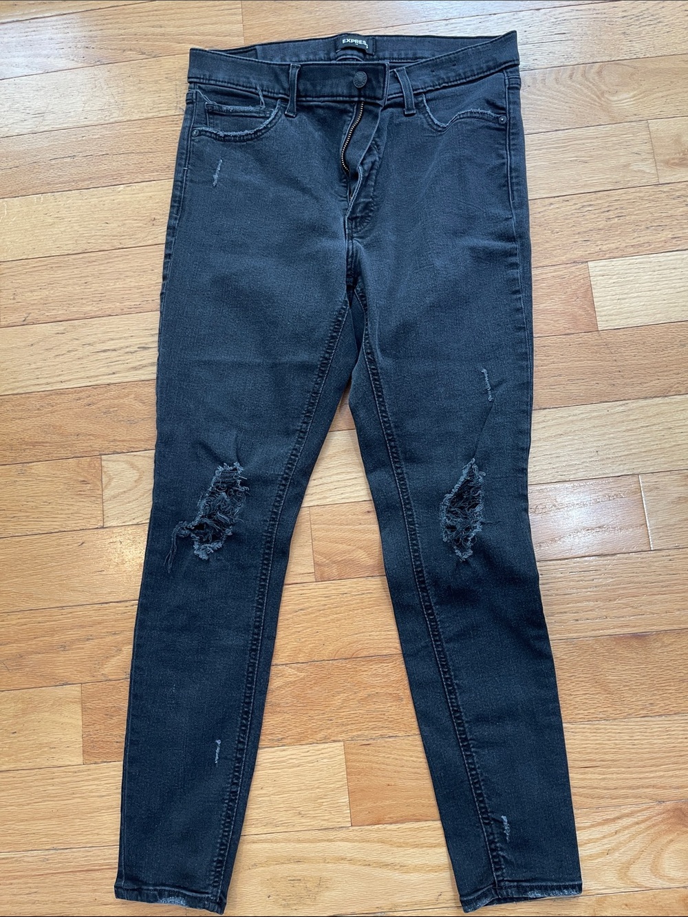 Express Black Distressed Women’s Skinny Jeans
